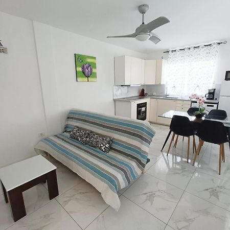 Beautiful Apartment With Pool And Wifi コスタ・デル・シレンチオ エクステリア 写真