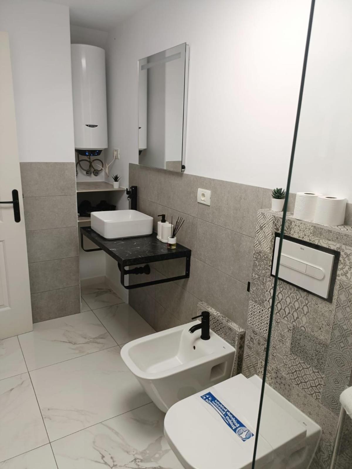 Beautiful Apartment With Pool And Wifi コスタ・デル・シレンチオ エクステリア 写真